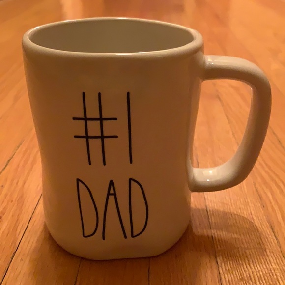 New Rae Dunn 2018 #1 DAD Mug - Picture 2 of 4